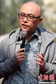 孟非父母背景,从平凡家庭走出的电视明星，揭秘其父母背后的故事