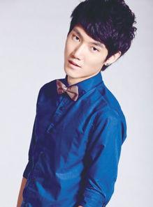 王晰背景很深,出身名门，音乐之路璀璨辉煌