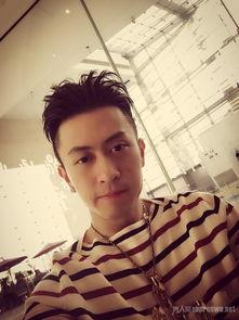 网红潇洒哥图片